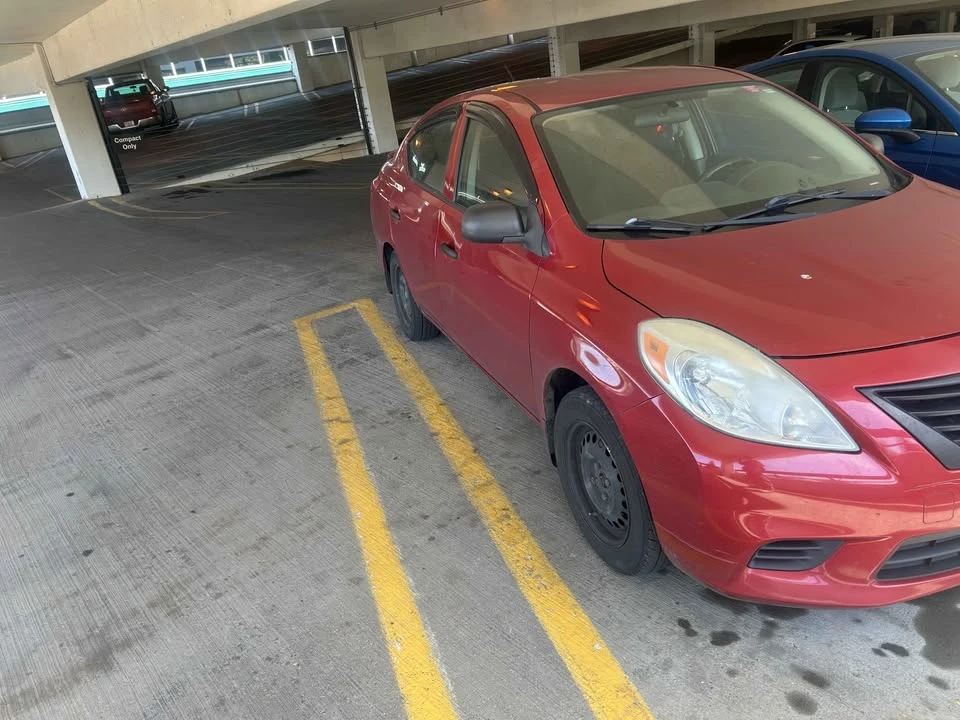 2014 Nissan Versa - Image 4 of 7