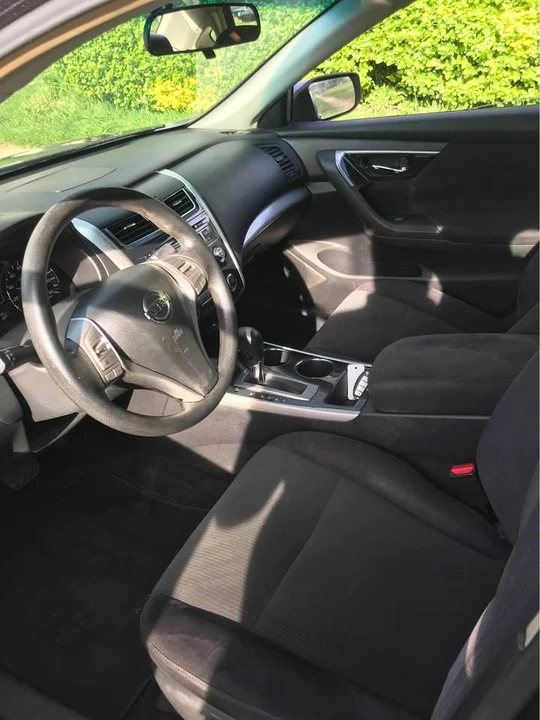 2014 Nissan Versa - Image 4 of 8