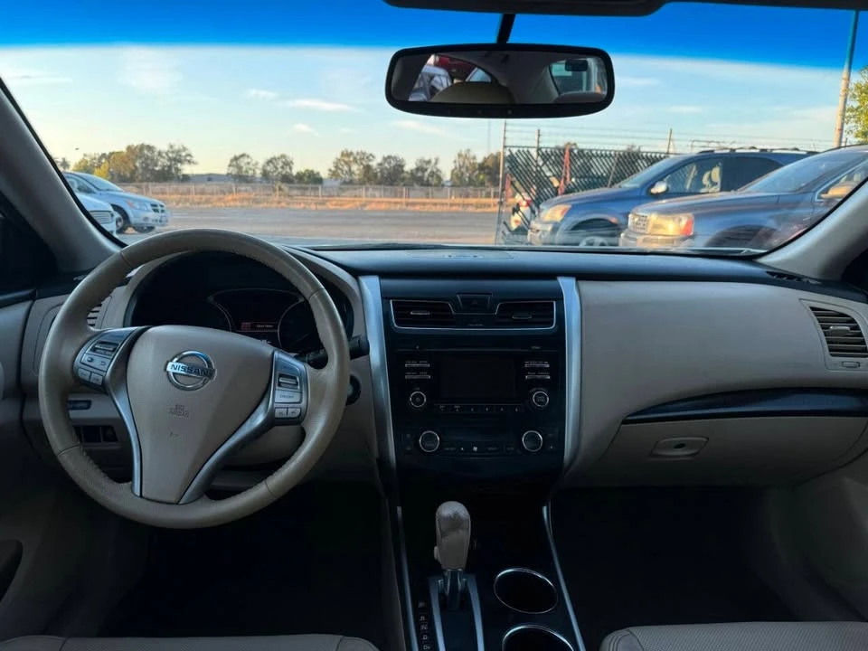 2014 Nissan Altima 5th Gen - Image 13 of 17