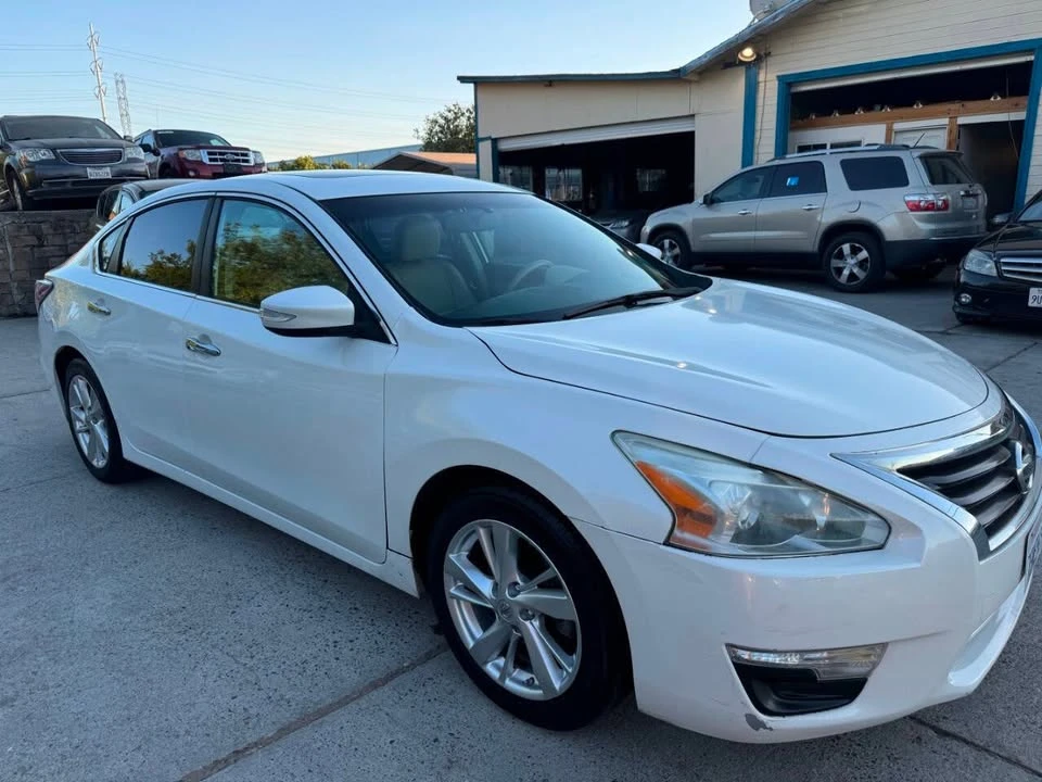 2014 Nissan Altima 5th Gen - Image 3 of 17