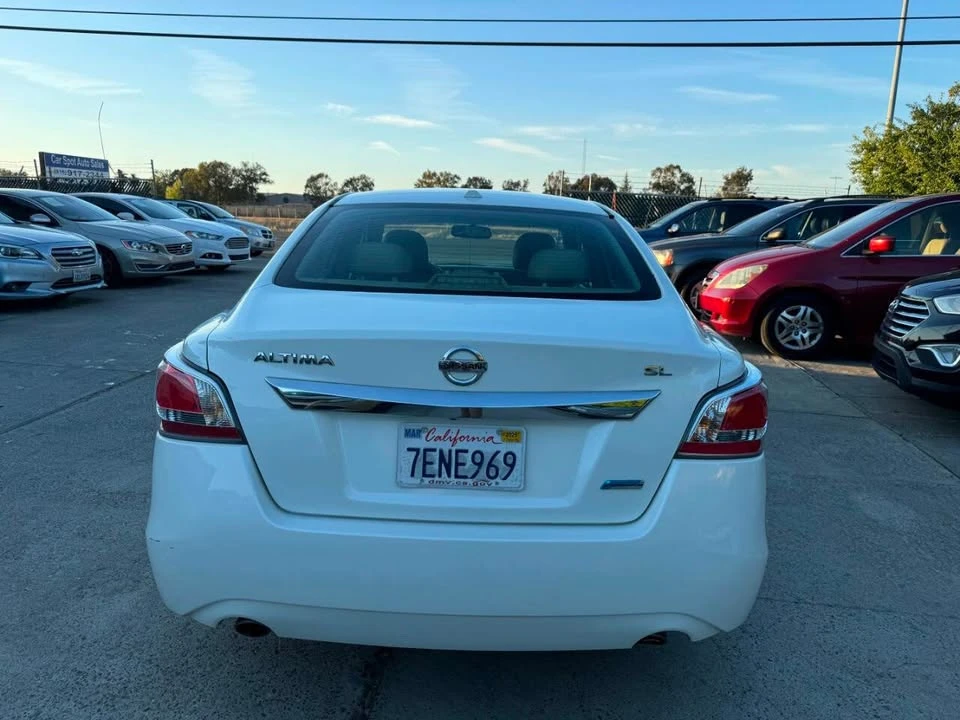 2014 Nissan Altima 5th Gen - Image 5 of 17