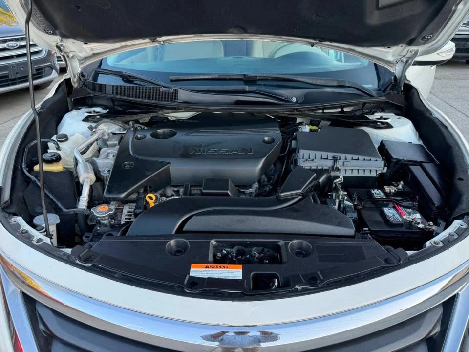 2014 Nissan Altima 5th Gen - Image 15 of 17