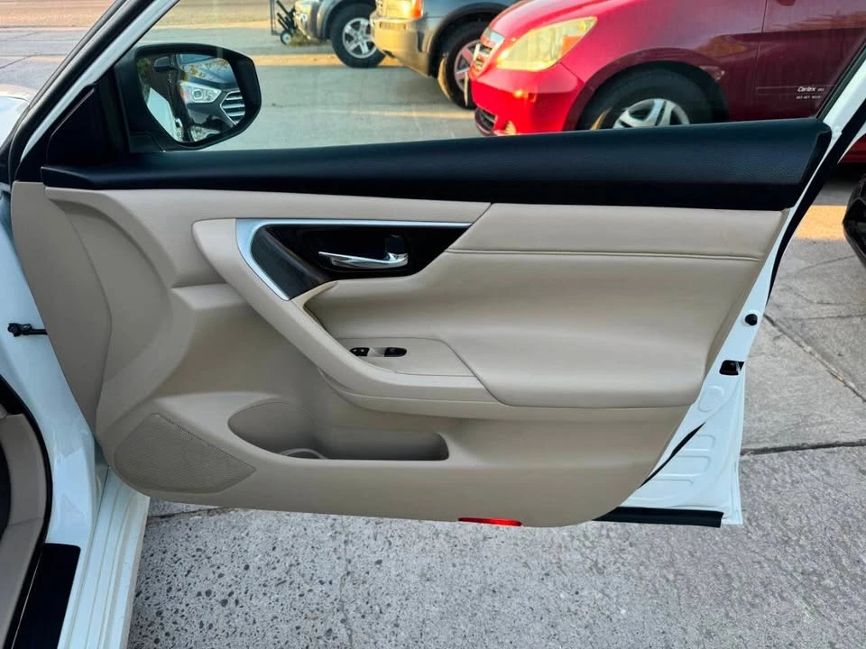 2014 Nissan Altima 5th Gen - Image 10 of 17