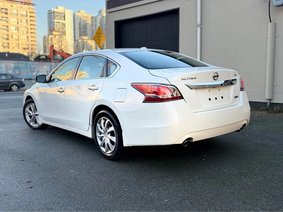 2014 Nissan Altima 5th Gen - Image 5 of 16