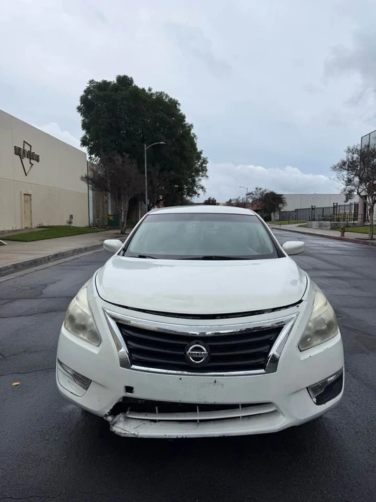 2014 Nissan Altima 5th Gen - Image 2 of 10