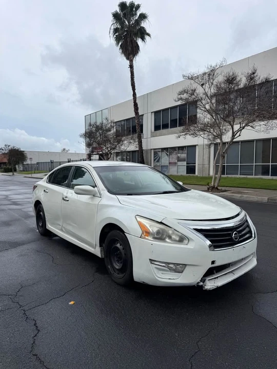 2014 Nissan Altima 5th Gen - Image 3 of 10