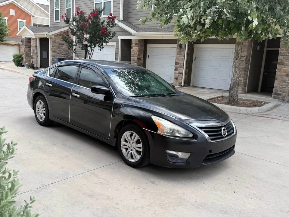 2014 Nissan Altima 5th Gen - Image 2 of 11