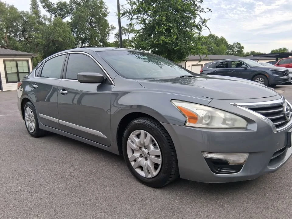 2014 Nissan Altima 5th Gen - Image 2 of 12