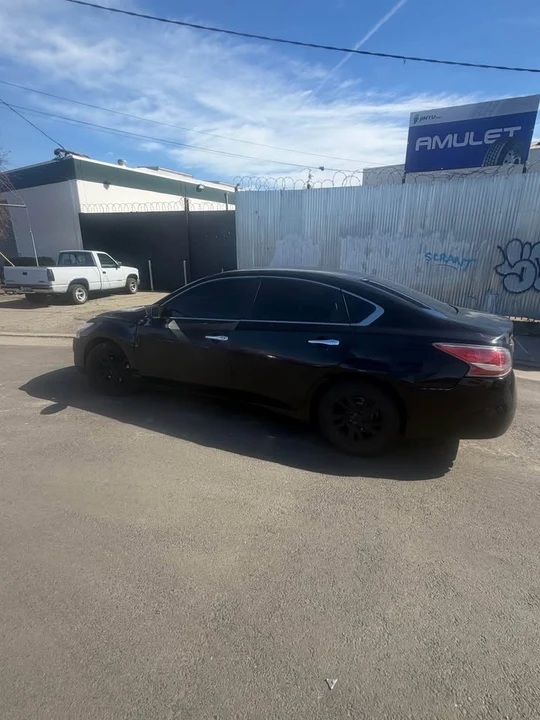 2014 Nissan Altima 5th Gen - Image 2 of 11