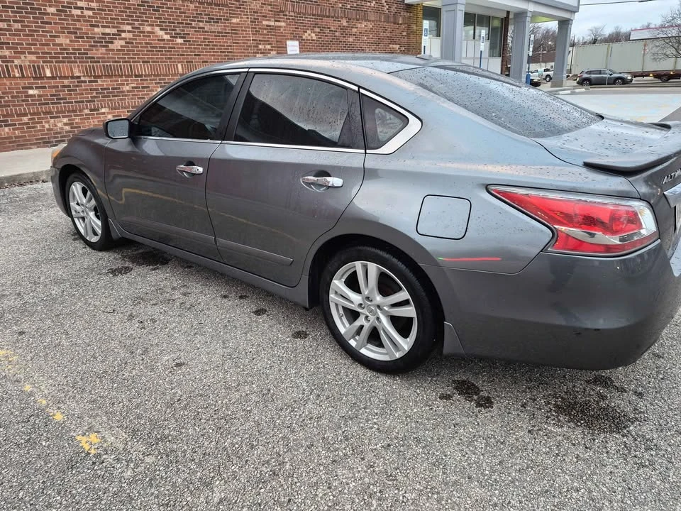 2014 Nissan Altima 5th Gen - Image 2 of 14