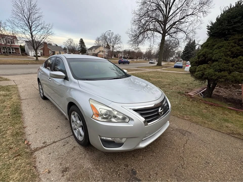 2014 Nissan Altima 5th Gen - Image 5 of 15