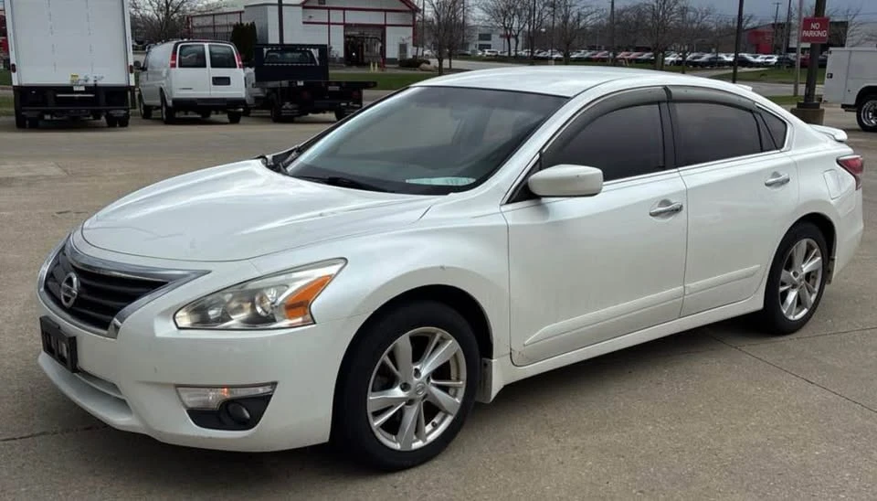 2014 Nissan Altima 5th Gen - Image 2 of 5