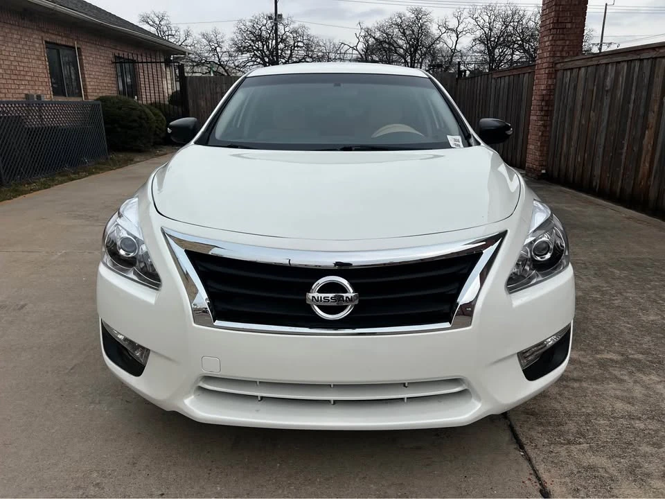 2014 Nissan Altima 5th Gen - Image 2 of 12