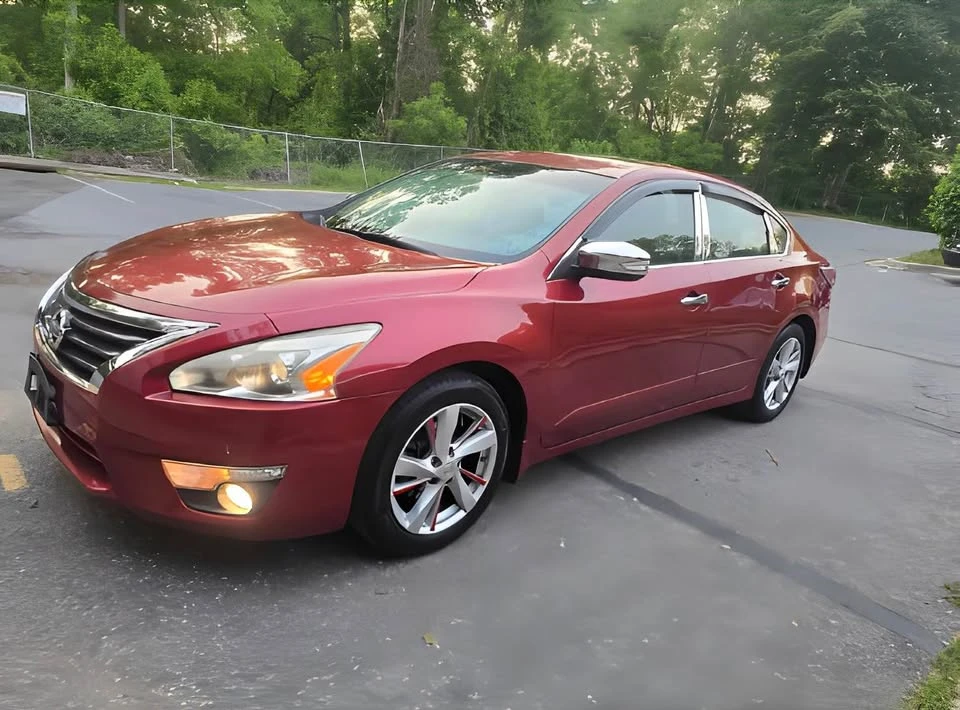 2014 Nissan Altima 5th Gen - Image 3 of 11