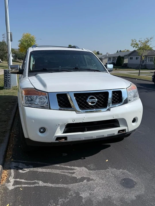 2014 Nissan Armada - Image 2 of 9