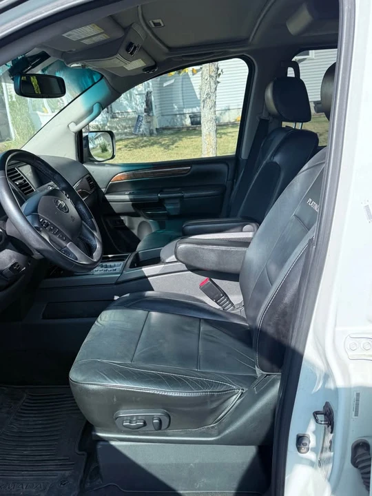 2014 Nissan Armada - Image 7 of 9