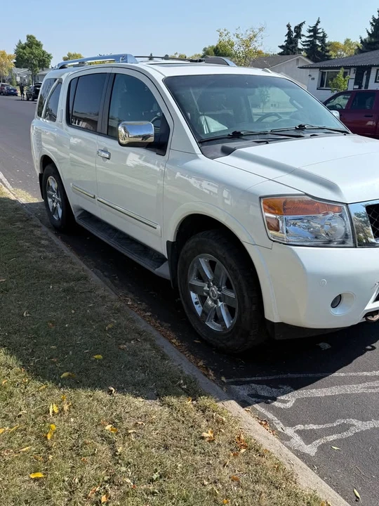 2014 Nissan Armada - Image 3 of 9