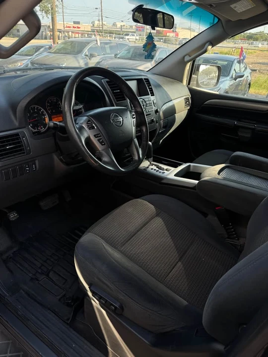 2014 Nissan Armada - Image 5 of 13