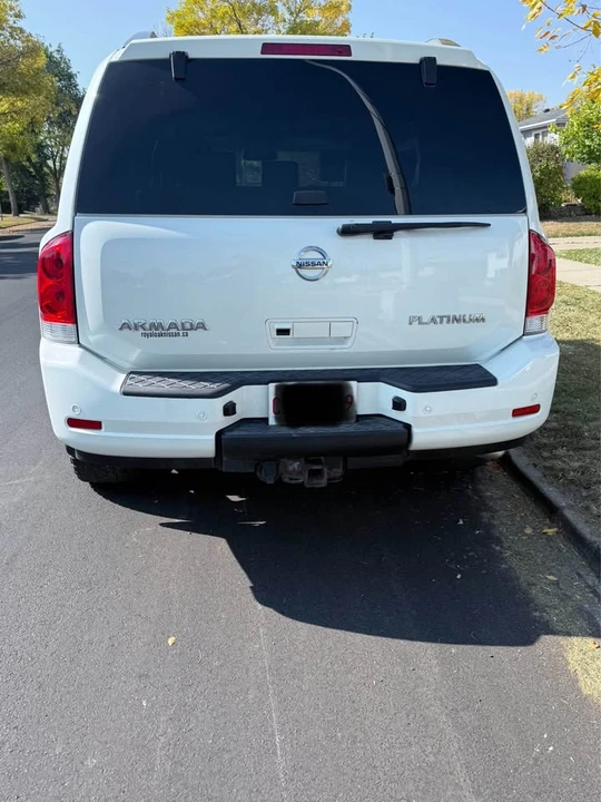2014 Nissan Armada - Image 5 of 9