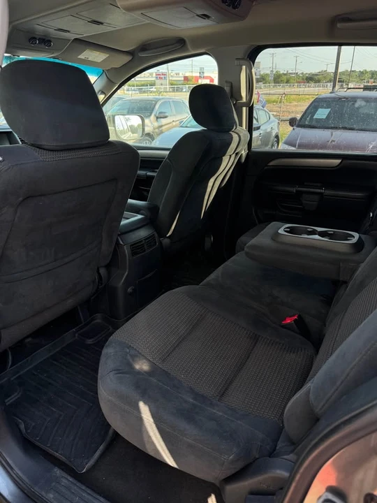 2014 Nissan Armada - Image 7 of 13