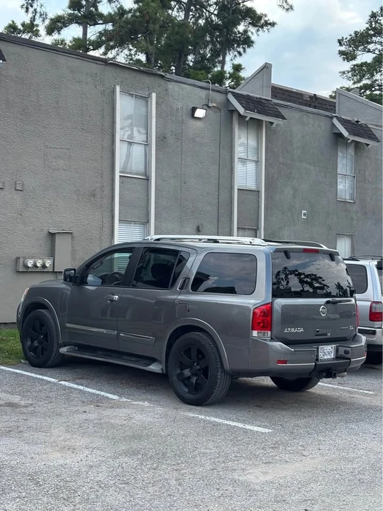 2014 Nissan Armada - Image 17 of 18