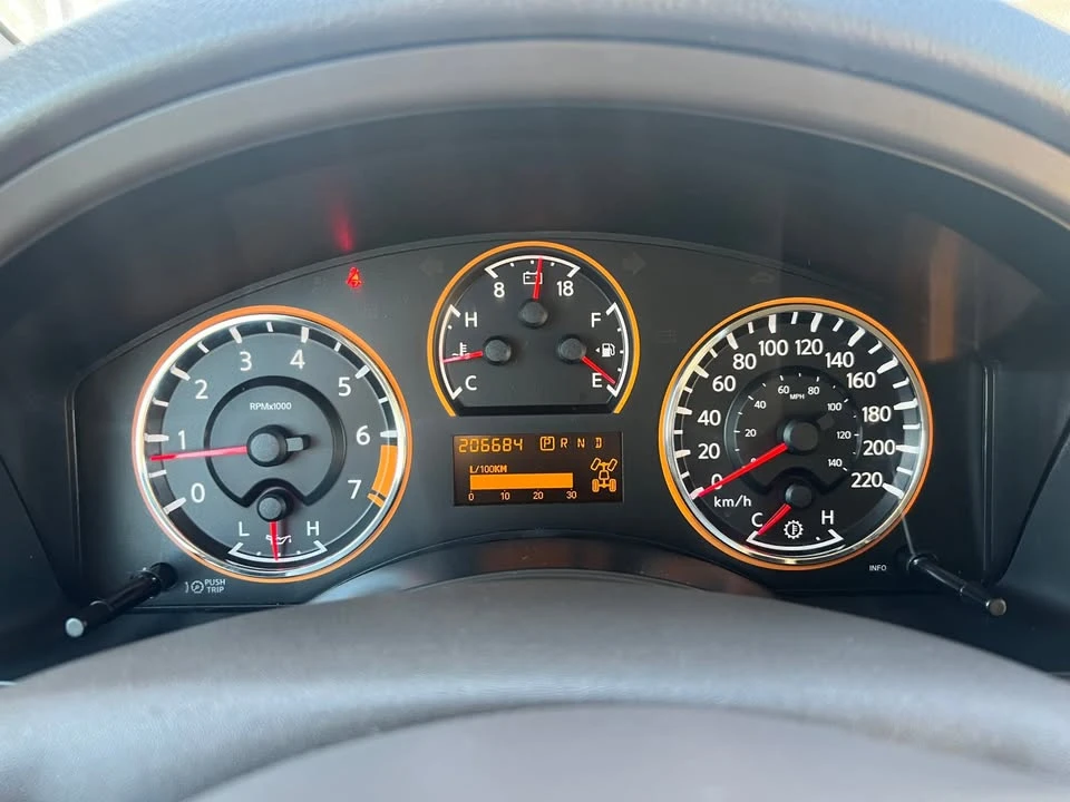 2014 Nissan Armada - Image 16 of 20