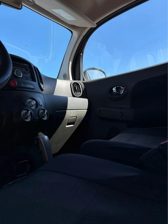2014 Nissan Cube - Image 8 of 11
