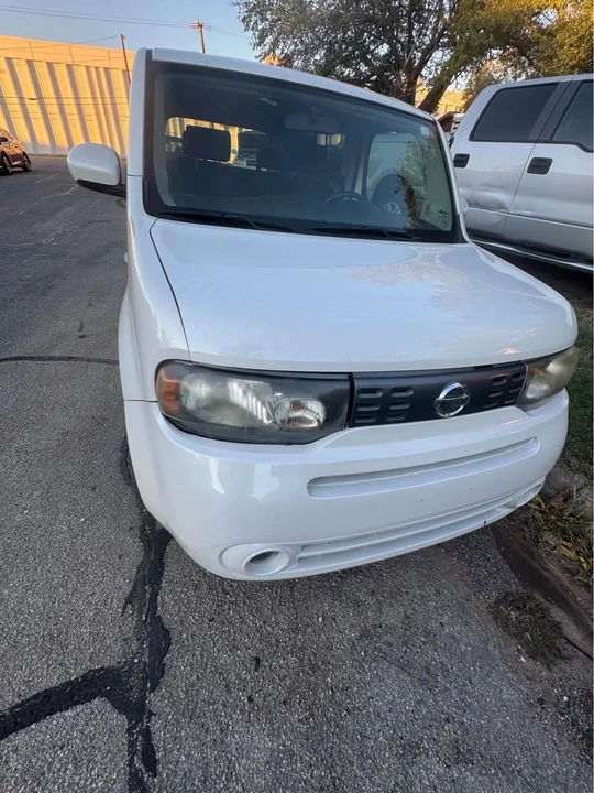 2014 Nissan Cube - Image 2 of 5