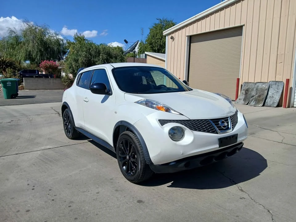 2014 Nissan Juke - Image 2 of 10