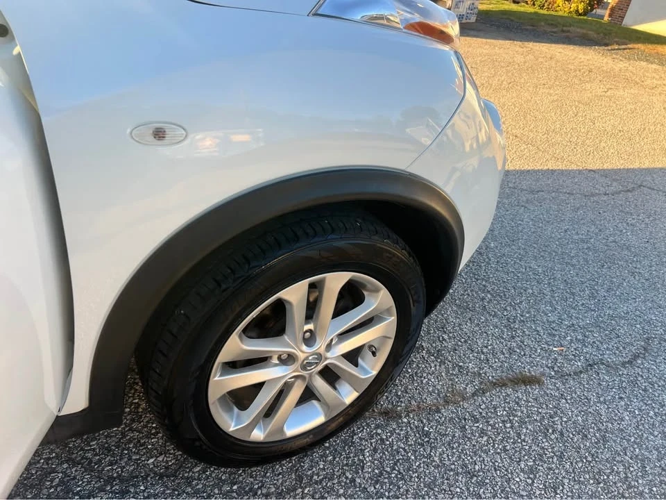2014 Nissan Juke - Image 8 of 17
