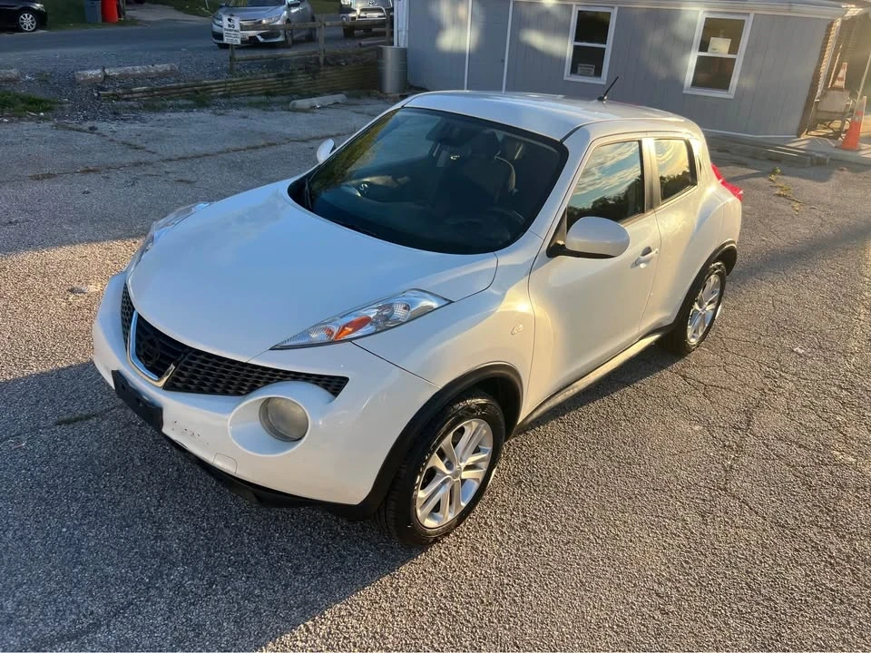 2014 Nissan Juke - Image 2 of 17
