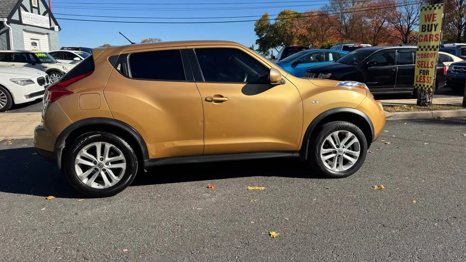 2014 Nissan Juke - Image 8 of 17