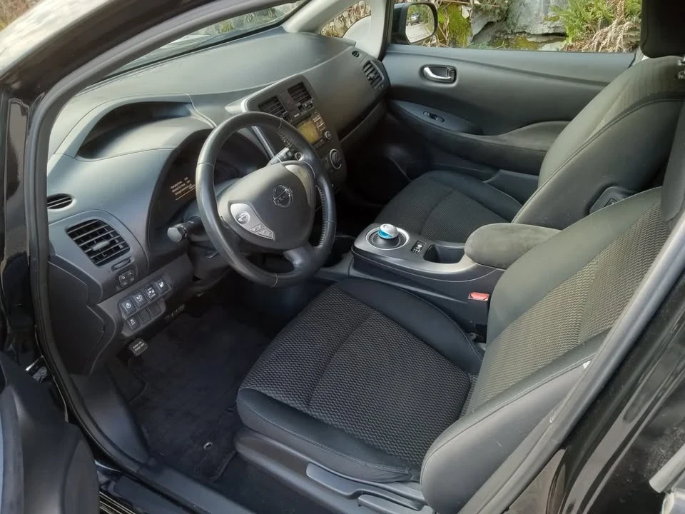 2014 Nissan Leaf - Image 9 of 18