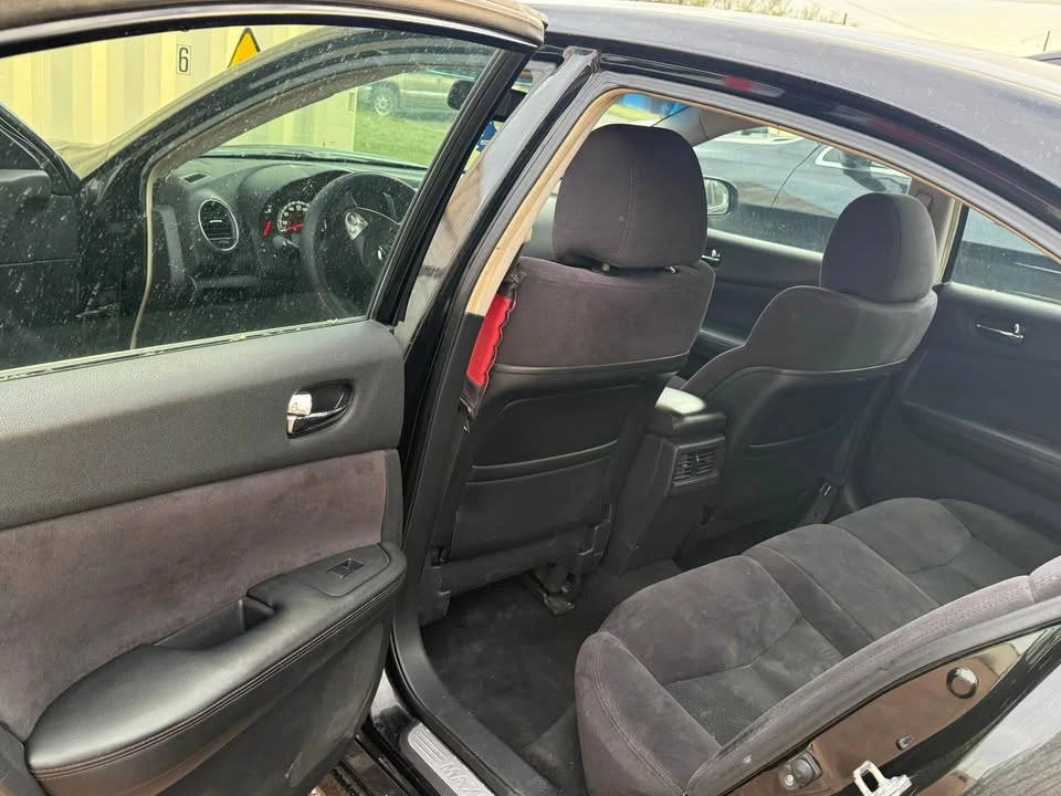 2014 Nissan Maxima 7th Gen - Image 5 of 9