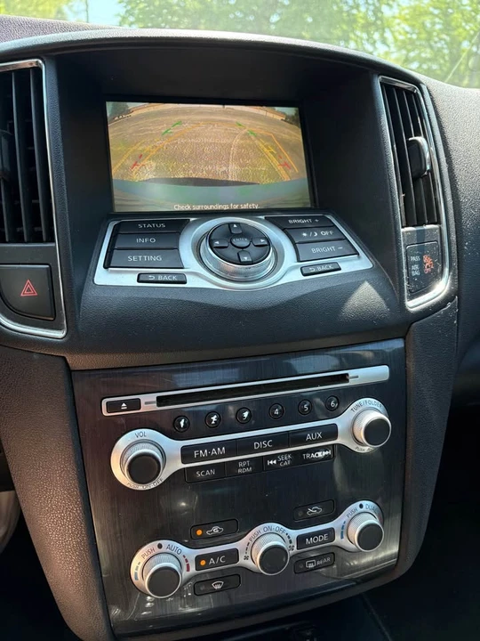 2014 Nissan Maxima 7th Gen - Image 17 of 18