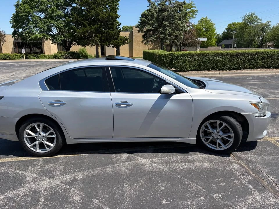2014 Nissan Maxima 7th Gen - Image 10 of 18