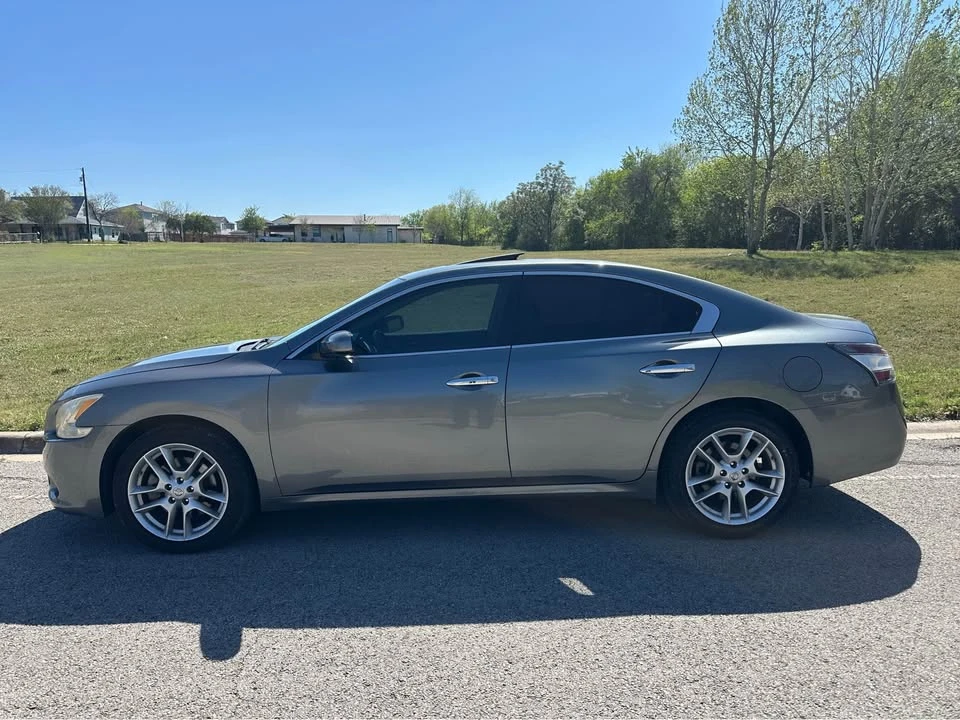 2014 Nissan Maxima 7th Gen - Image 2 of 9