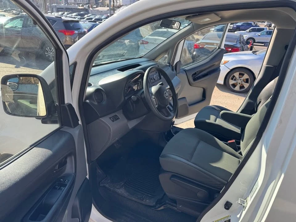2014 Nissan NV - Image 20 of 20