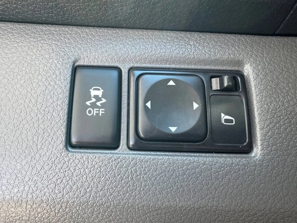2014 Nissan NV - Image 11 of 20