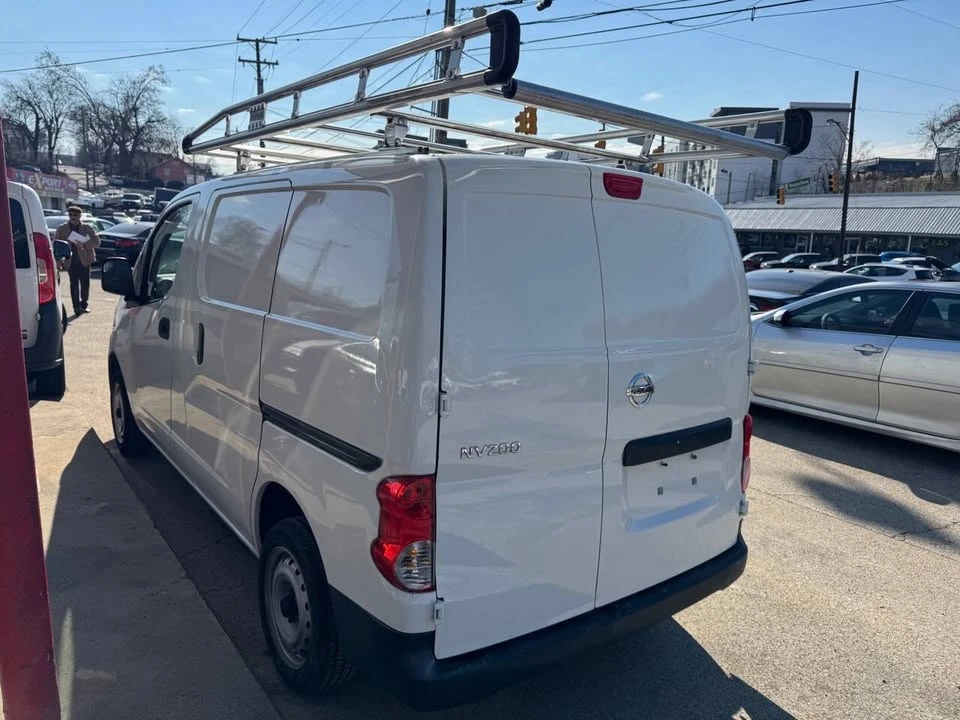 2014 Nissan NV - Image 3 of 20