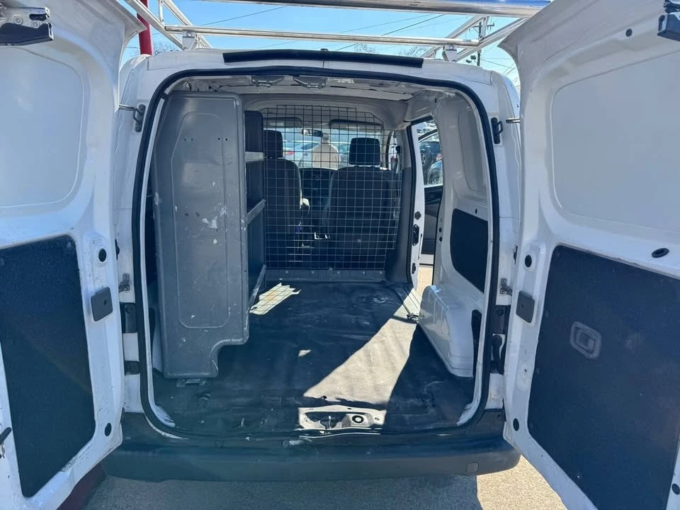 2014 Nissan NV - Image 17 of 20