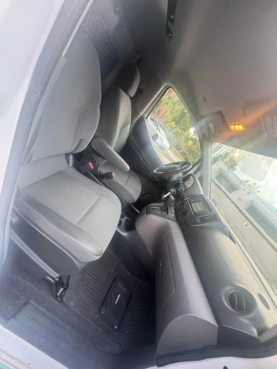 2014 Nissan NV - Image 10 of 12