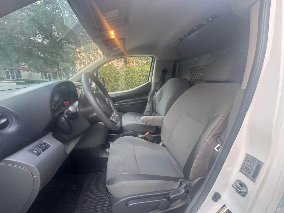 2014 Nissan NV - Image 9 of 12