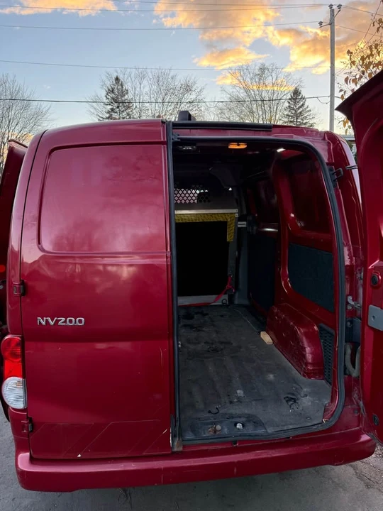 2014 Nissan NV - Image 4 of 13