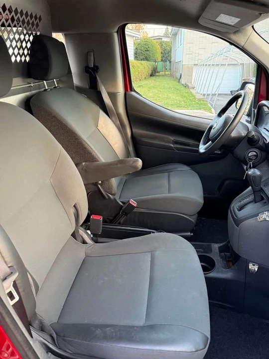 2014 Nissan NV - Image 6 of 13
