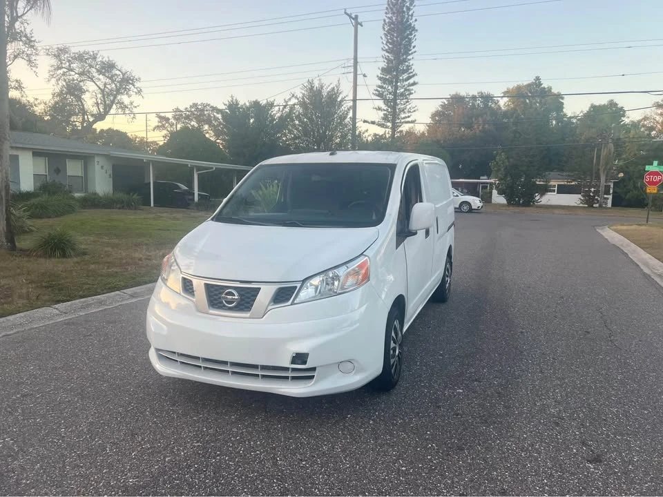 2014 Nissan NV - Image 2 of 8