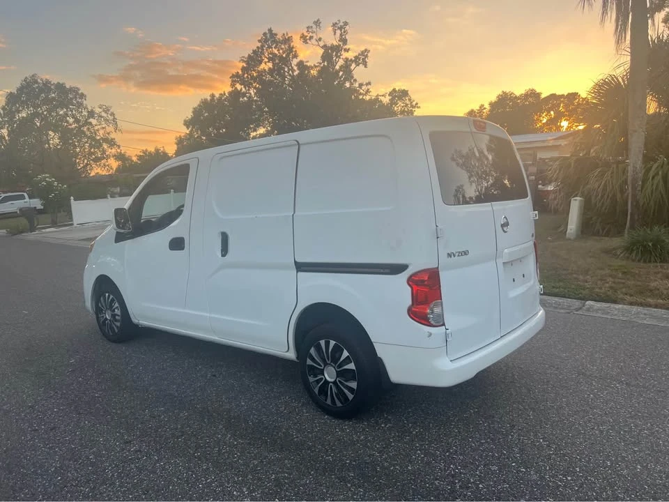 2014 Nissan NV - Image 8 of 8