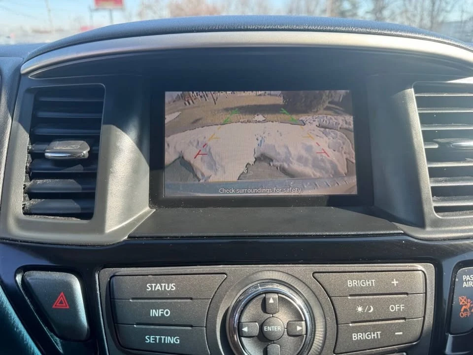 2014 Nissan Pathfinder 4th Gen - Image 15 of 17