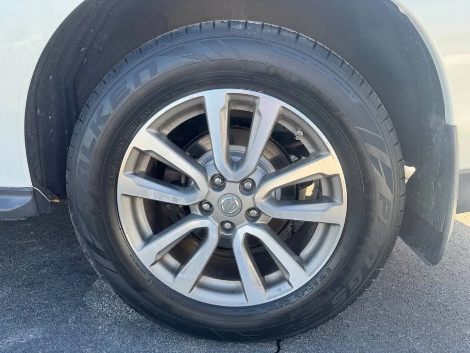 2014 Nissan Pathfinder 4th Gen - Image 17 of 17