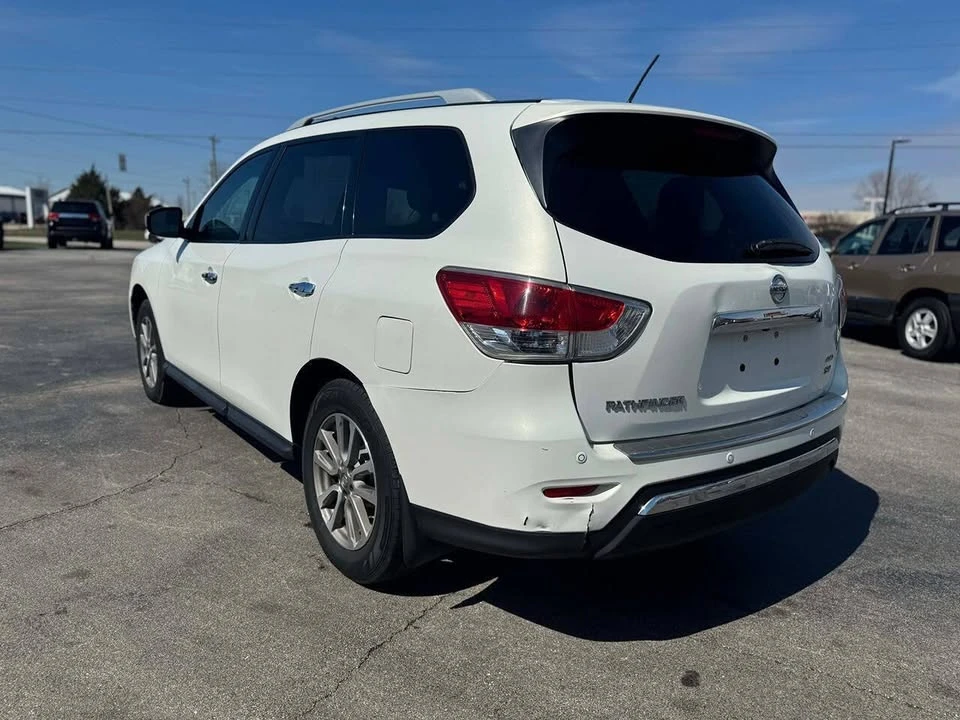 2014 Nissan Pathfinder 4th Gen - Image 8 of 17